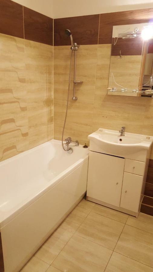 Waterlane Apartment กดัญสก์ ภายนอก รูปภาพ